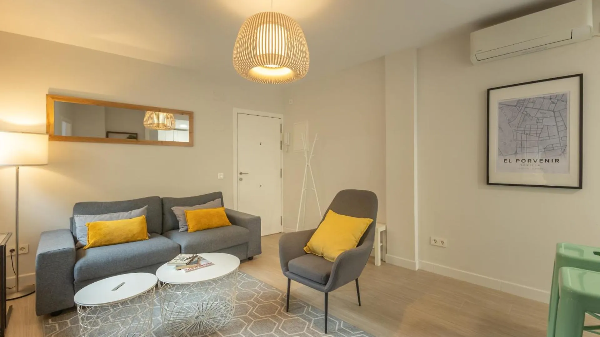 Charming Apartment With Private Patio At Plaza De Espana By Ocityzen Seville