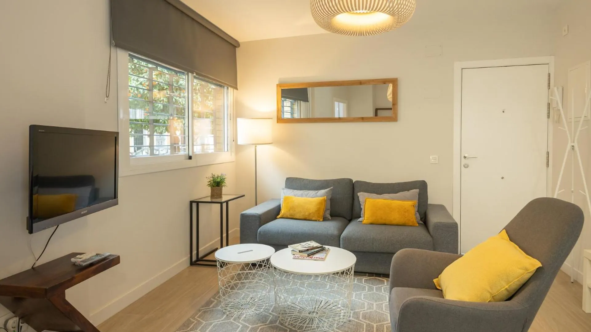 Charming Apartment With Private Patio At Plaza De Espana By Ocityzen Seville