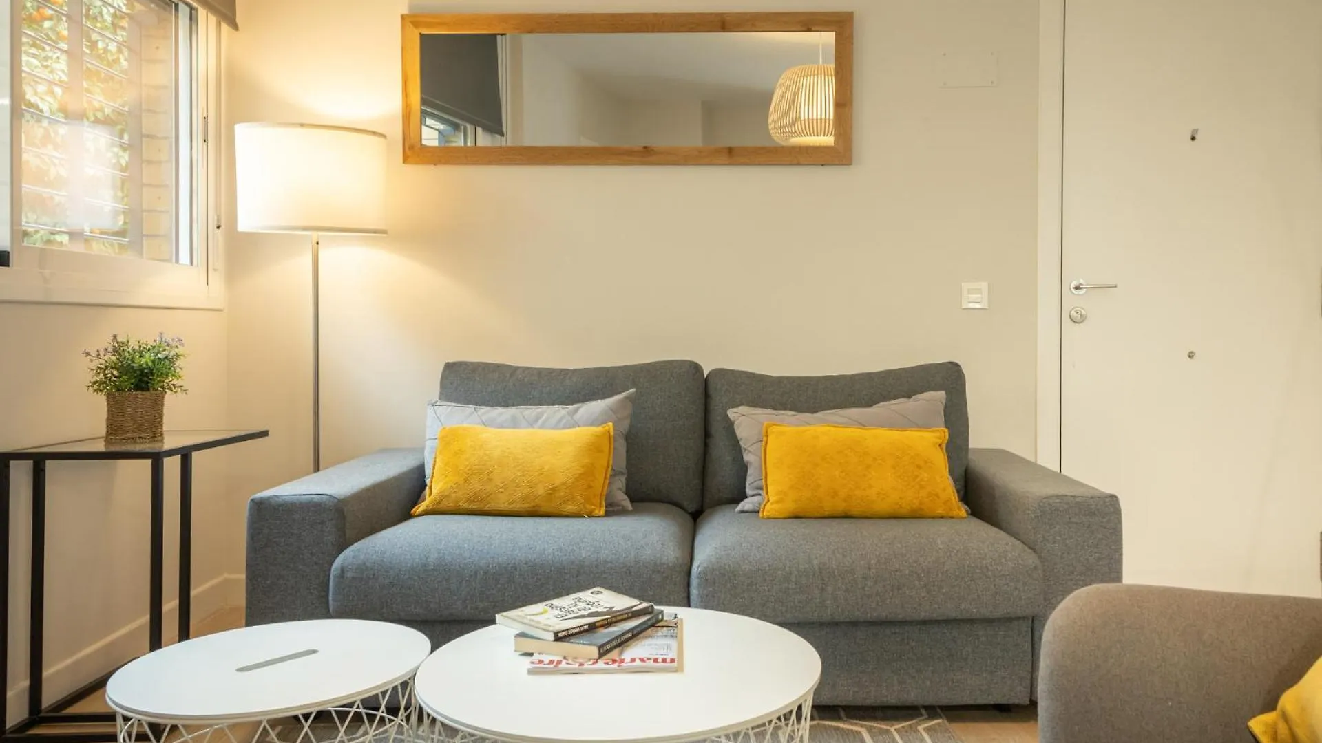 Charming Apartment With Private Patio At Plaza De Espana By Ocityzen Seville