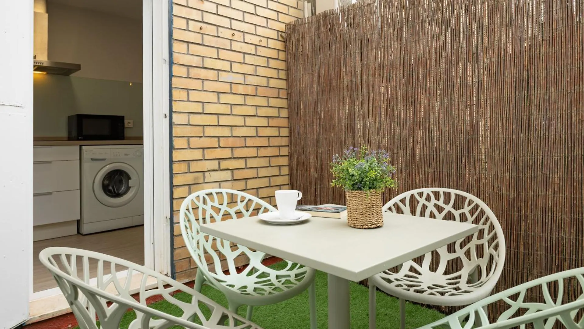 Charming Apartment With Private Patio At Plaza De Espana By Ocityzen Seville