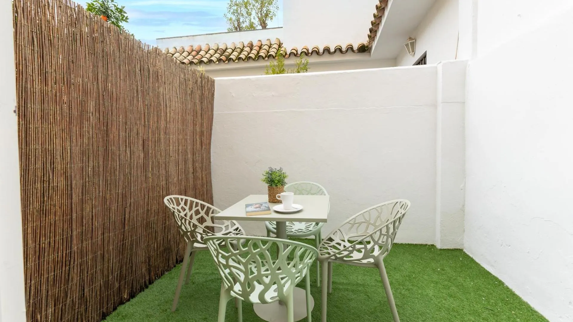 Charming Apartment With Private Patio At Plaza De Espana By Ocityzen Seville 0*,  Spain