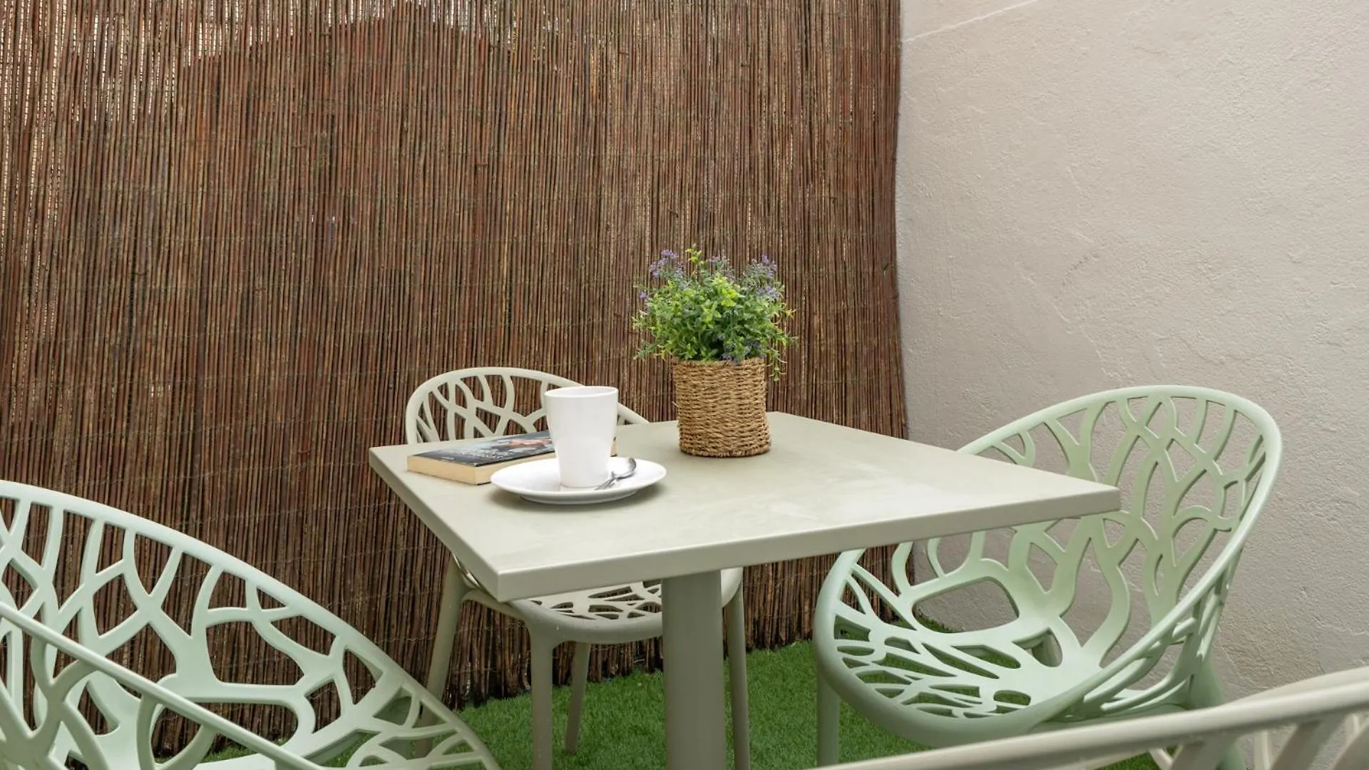 Charming Apartment With Private Patio At Plaza De Espana By Ocityzen Seville Spain